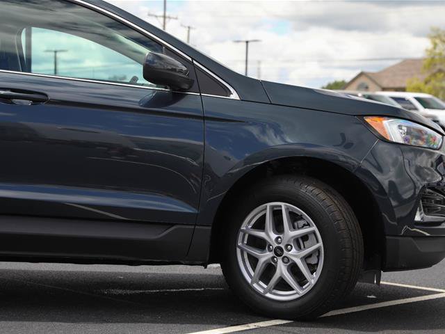 Certified 2024 Ford Edge SEL w/ Convenience Package AWD/4WD image 5