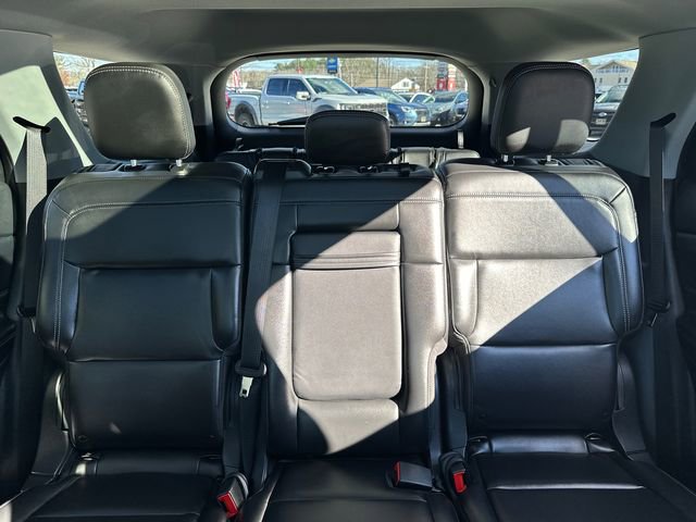 Certified 2022 Ford Explorer XLT w/ Equipment Group 202A image 40