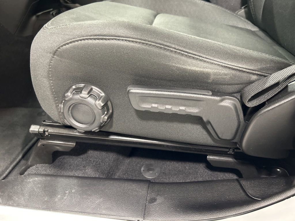 Used 2023 Jeep Wrangler Sahara w/ Cold Weather Group image 12