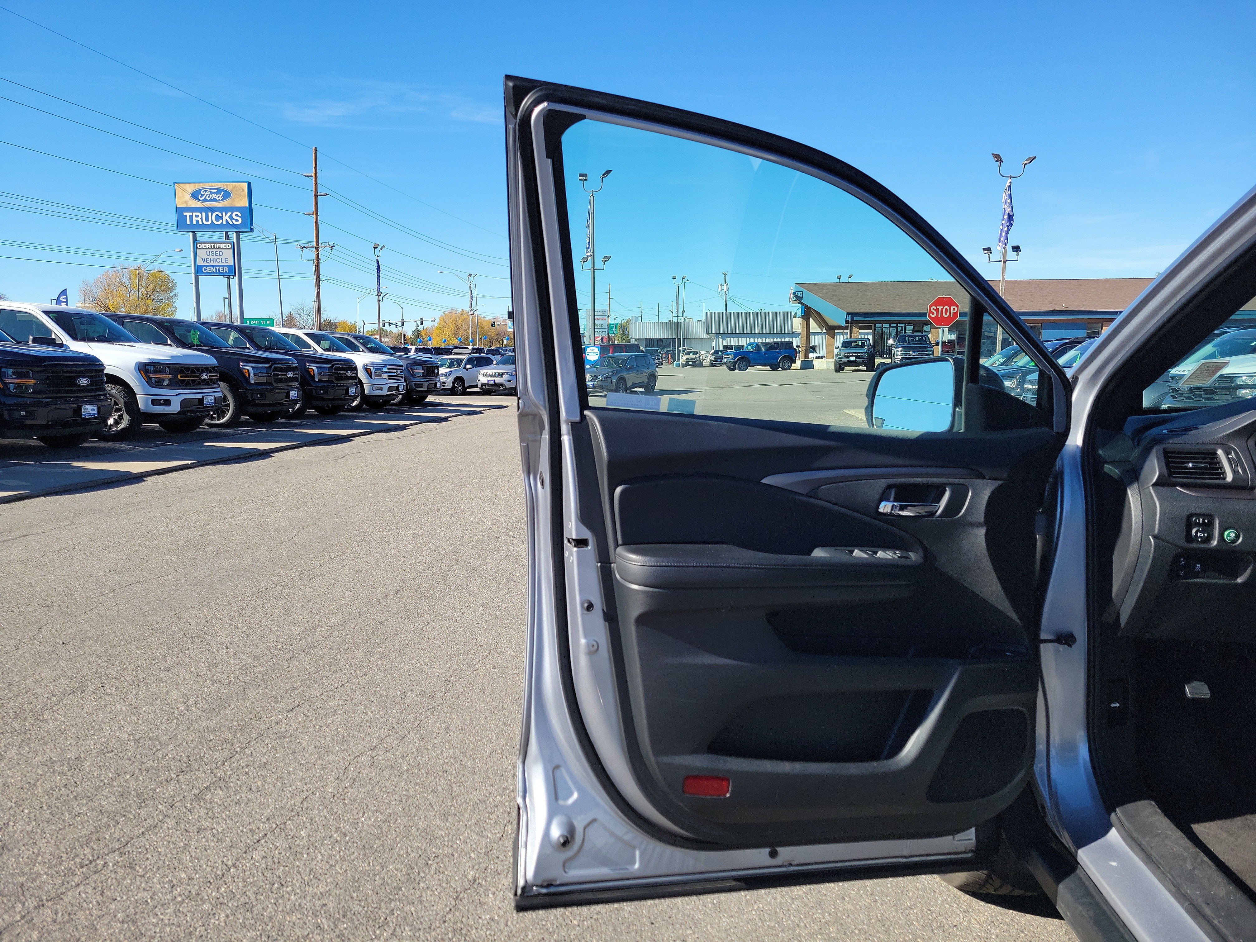 Used 2022 Honda Pilot Sport image 15