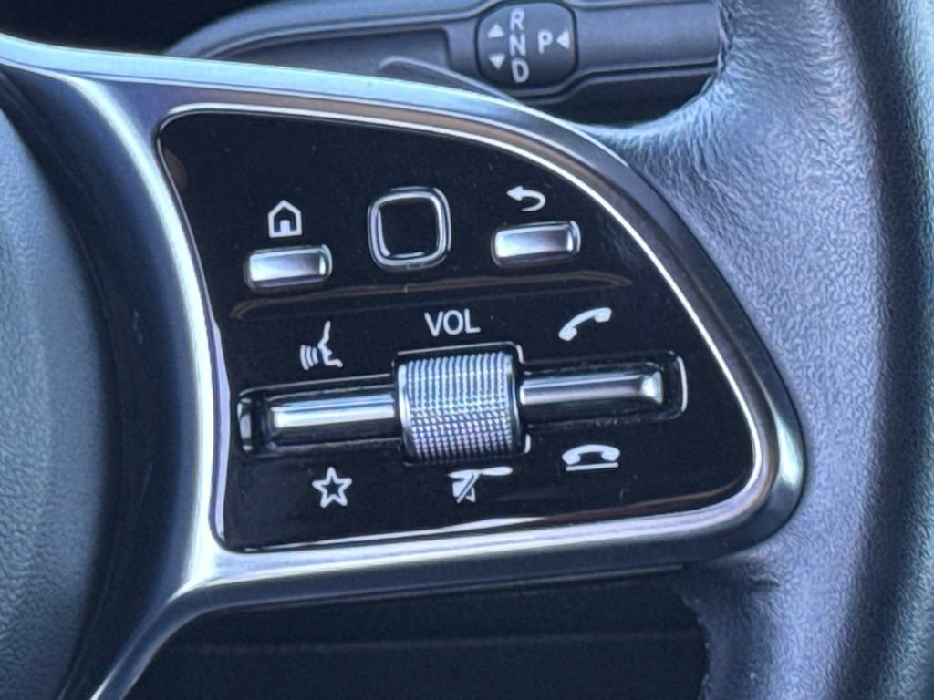 Used 2023 Mercedes-Benz EQB 300 300 image 23