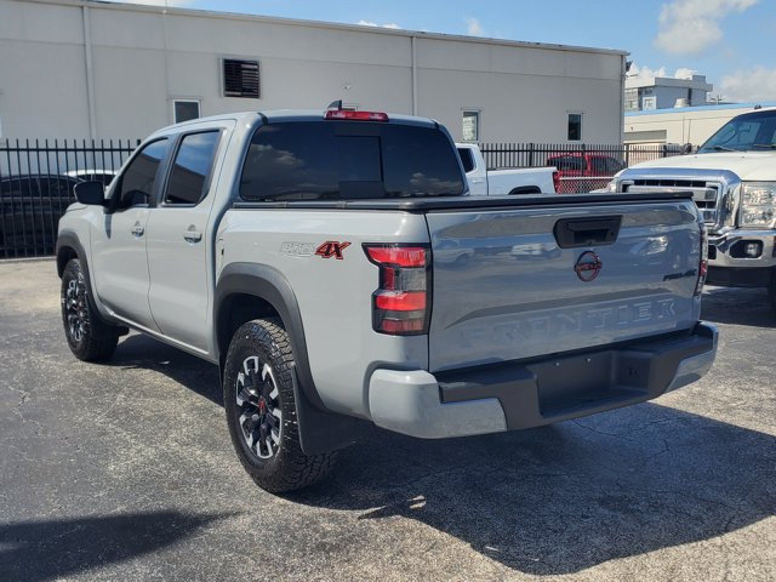 Used 2024 Nissan Frontier PRO-4X w/ Off-Road Protection Package AWD/4WD image 5