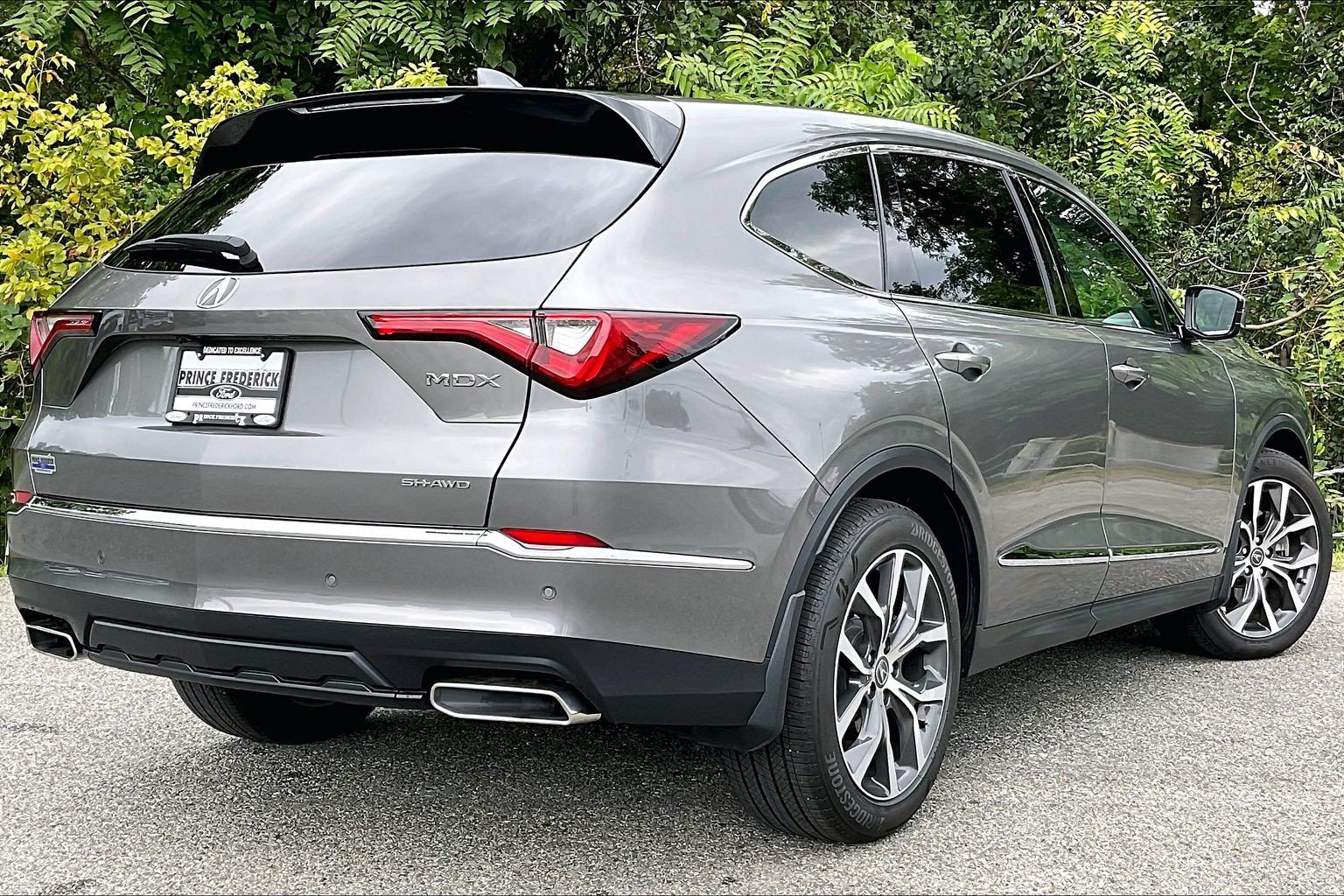 Used 2024 Acura MDX w/ Technology Package AWD/4WD image 13