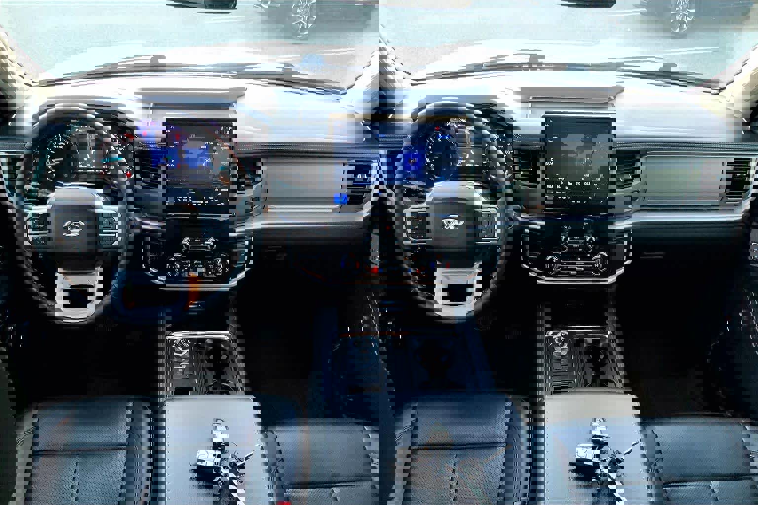 Certified 2024 Ford Expedition XLT image 14