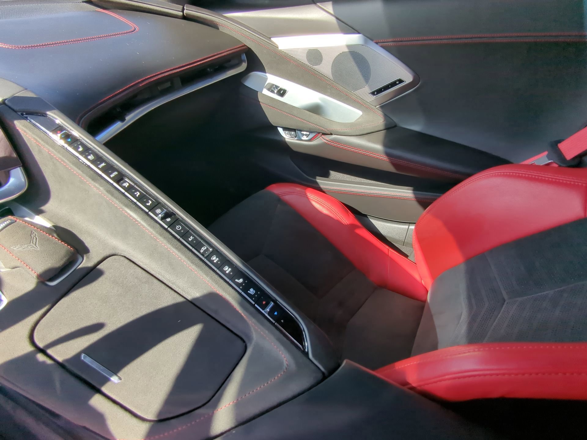 Used 2022 Chevrolet Corvette Stingray Premium Cpe w/ Z51 Performance Package image 44