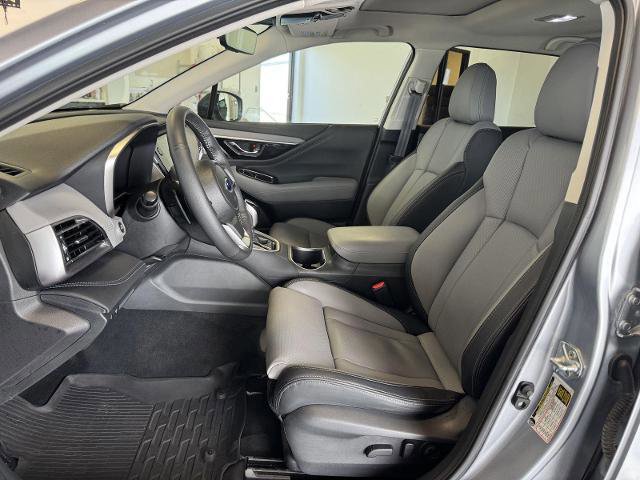 Used 2025 Subaru Outback Limited AWD/4WD image 13