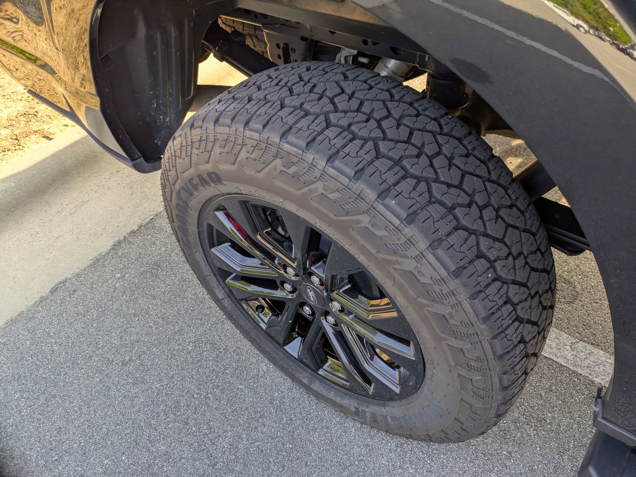 Certified 2024 Ford F150 Lariat w/ Equipment Group 502A High AWD/4WD image 40