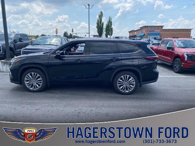 Used 2024 Toyota Highlander Platinum