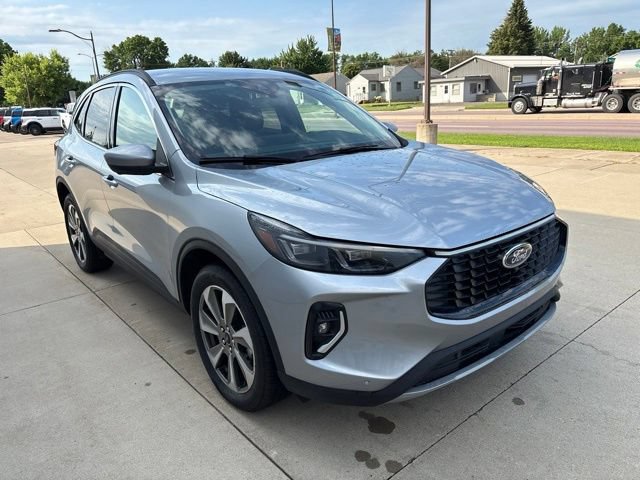 Certified 2023 Ford Escape Platinum AWD/4WD image 4