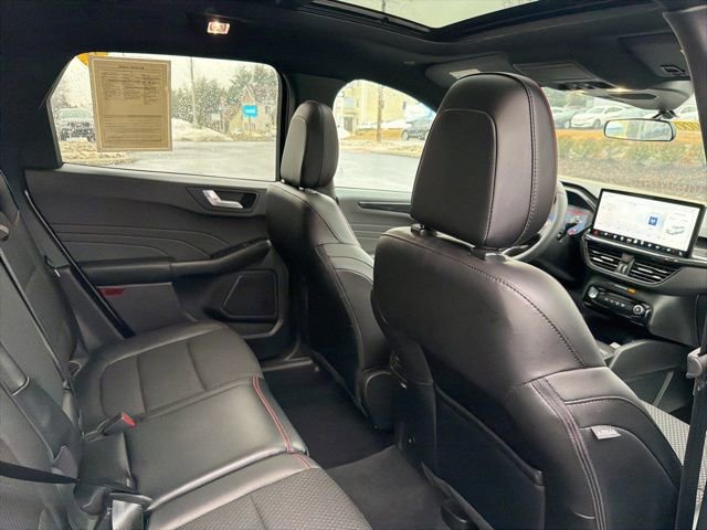 Certified 2023 Ford Escape ST-Line w/ Tech Pack #1 image 32