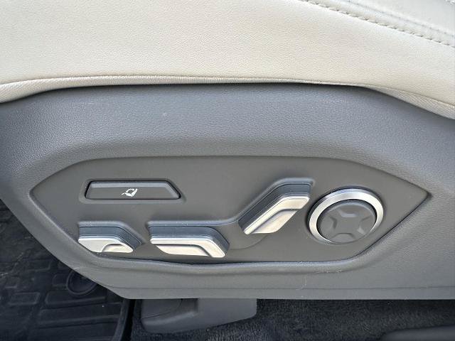 Used 2024 Hyundai Santa Fe Calligraphy AWD/4WD image 17