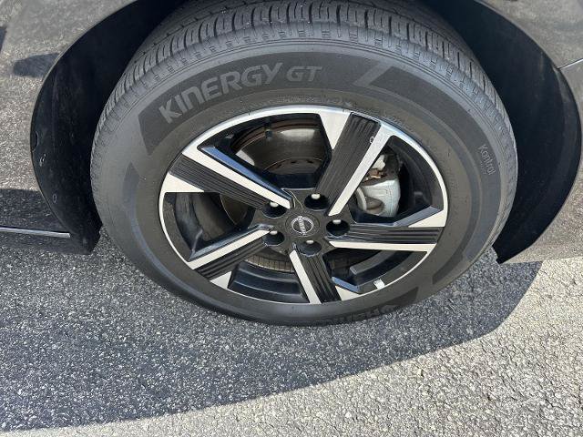 Used 2025 Nissan Sentra SV FWD image 10