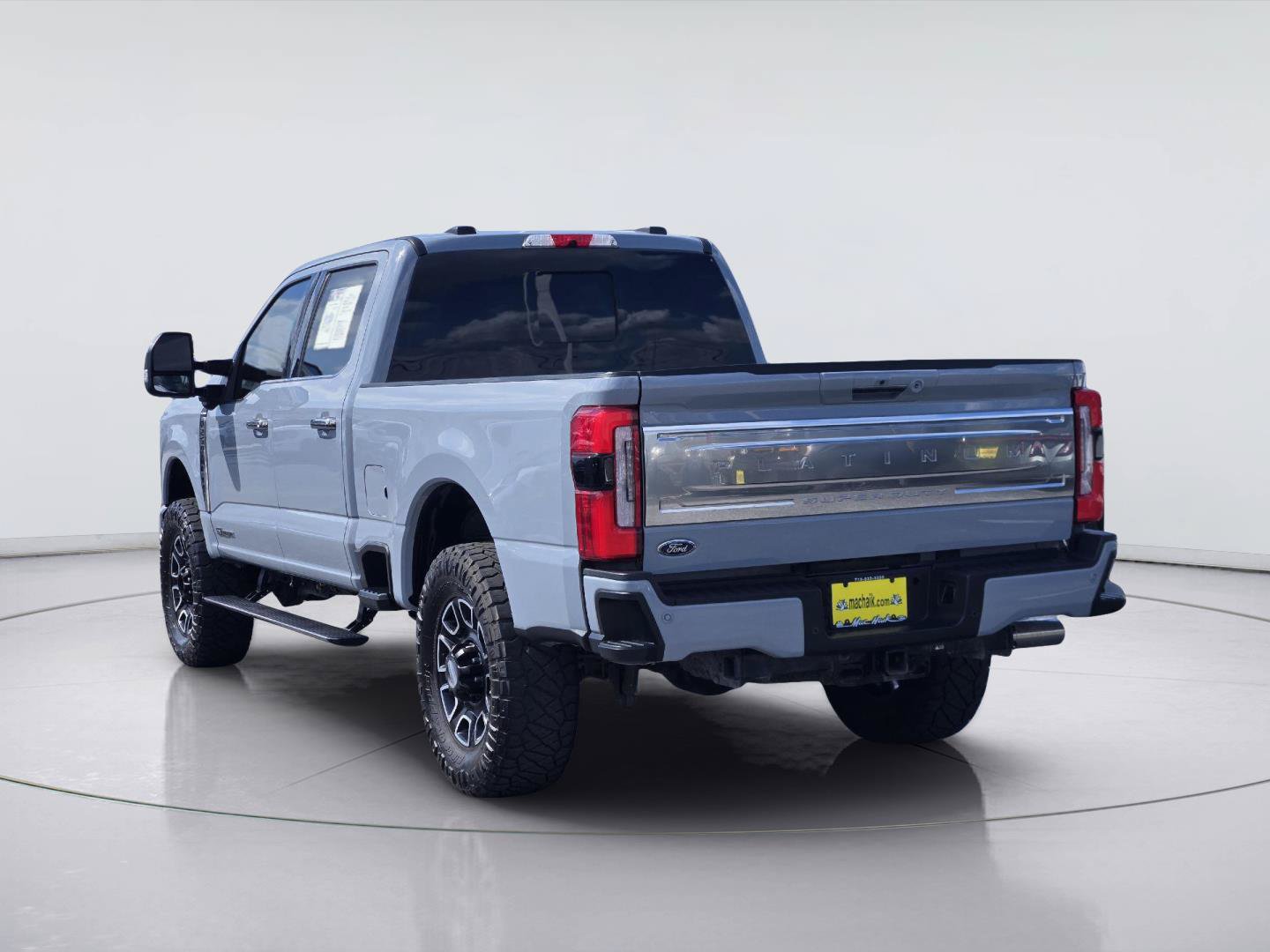 Certified 2024 Ford F250 Platinum w/ FX4 Off-Road Package AWD/4WD image 6
