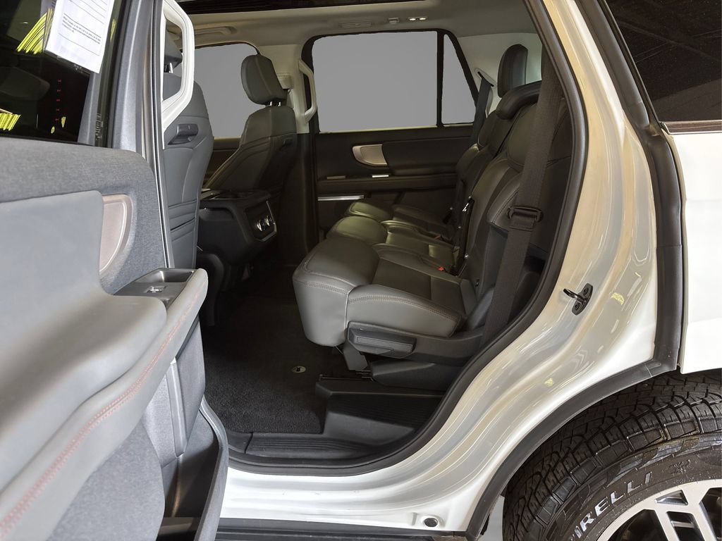 Certified 2025 Ford Expedition Active AWD/4WD image 10