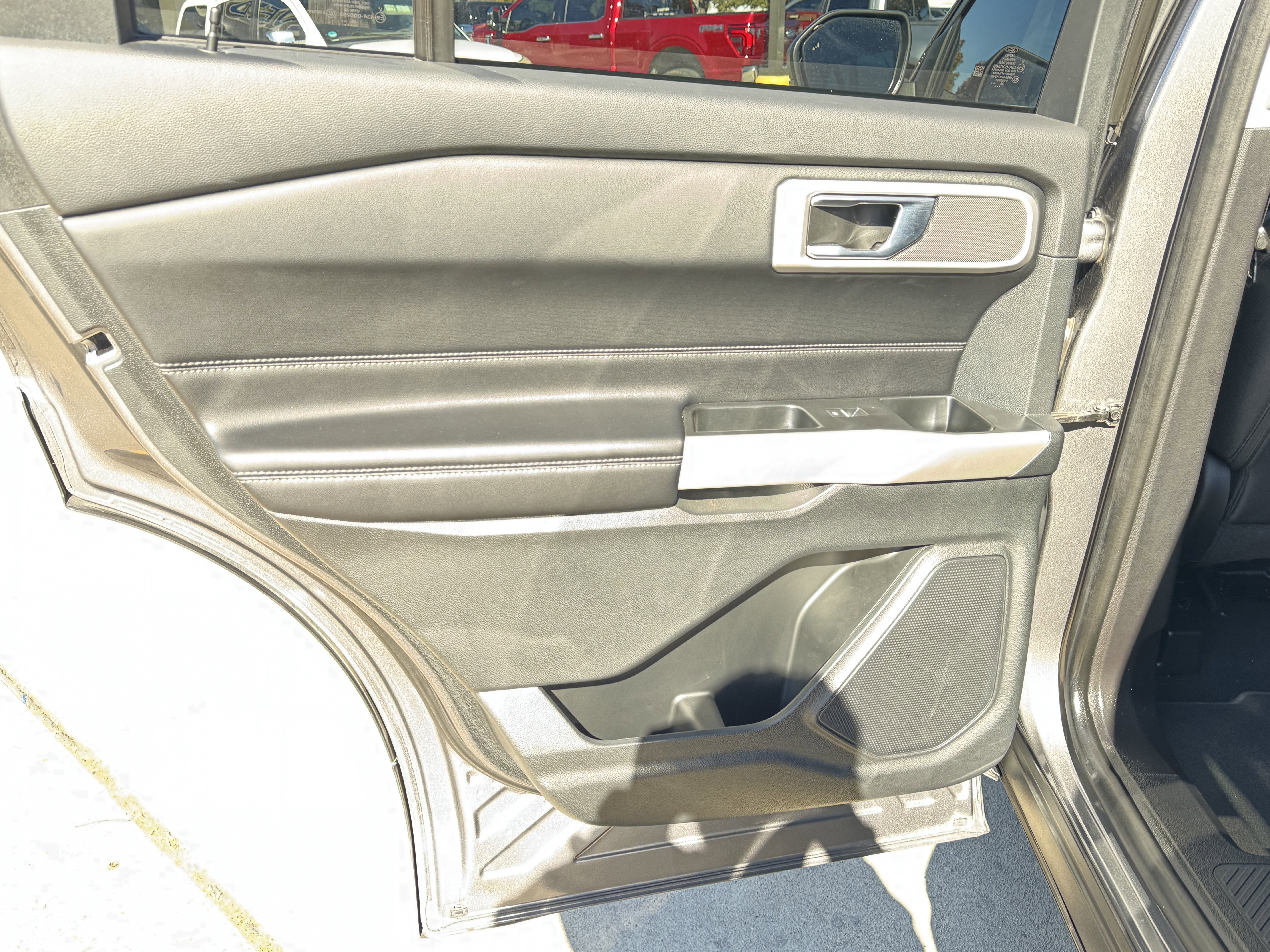 Certified 2021 Ford Explorer XLT image 15