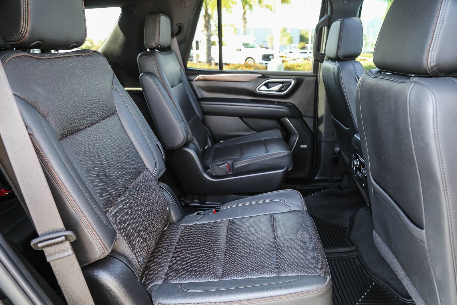 Used 2022 Chevrolet Tahoe High Country w/ Max Trailering Package AWD/4WD image 16