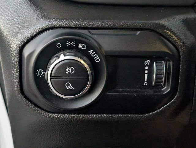 Used 2023 Jeep Gladiator Sport image 28