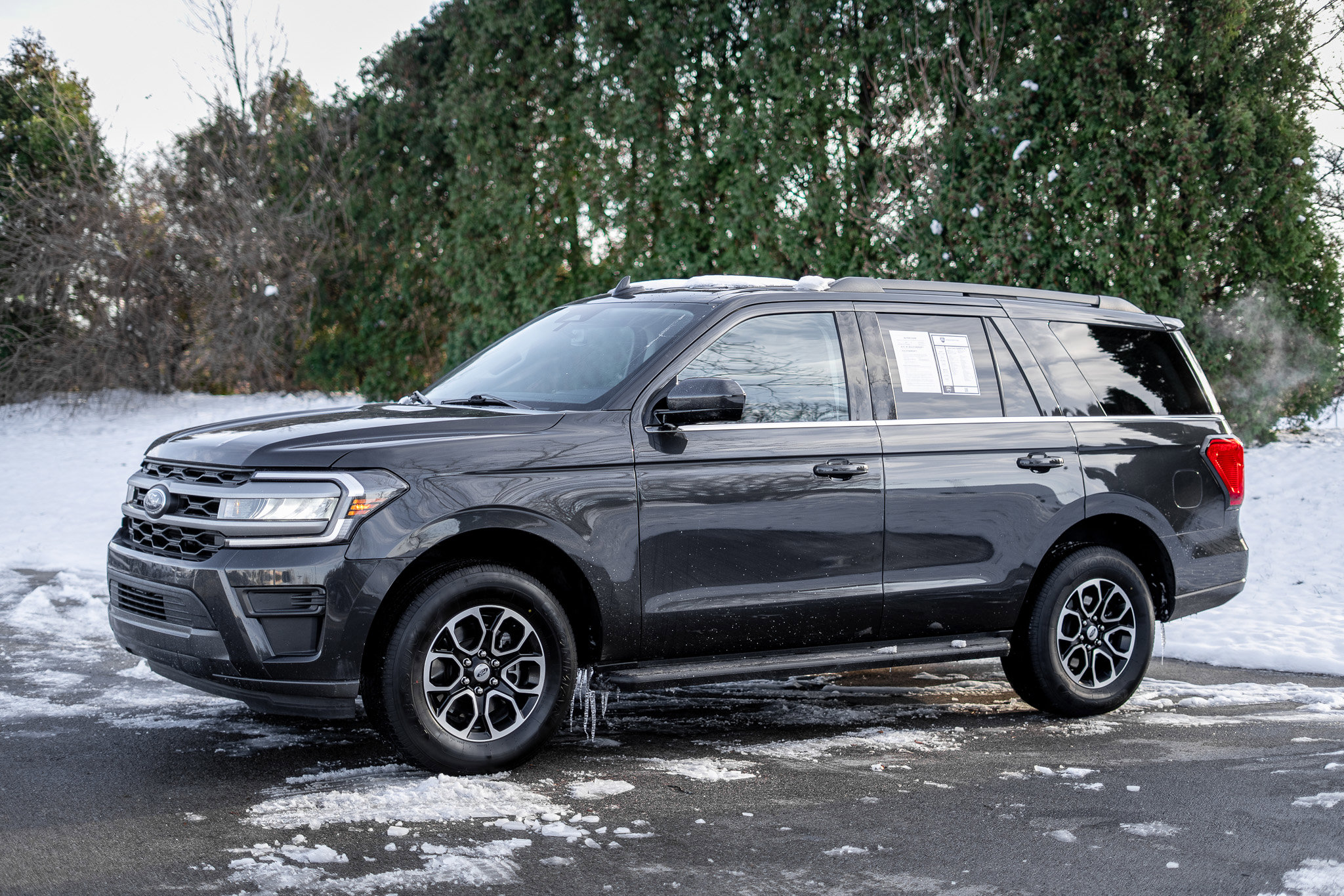 Certified 2024 Ford Expedition XLT image 8