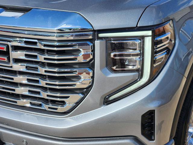Used 2024 GMC Sierra 1500 Denali w/ Technology Package RWD image 7