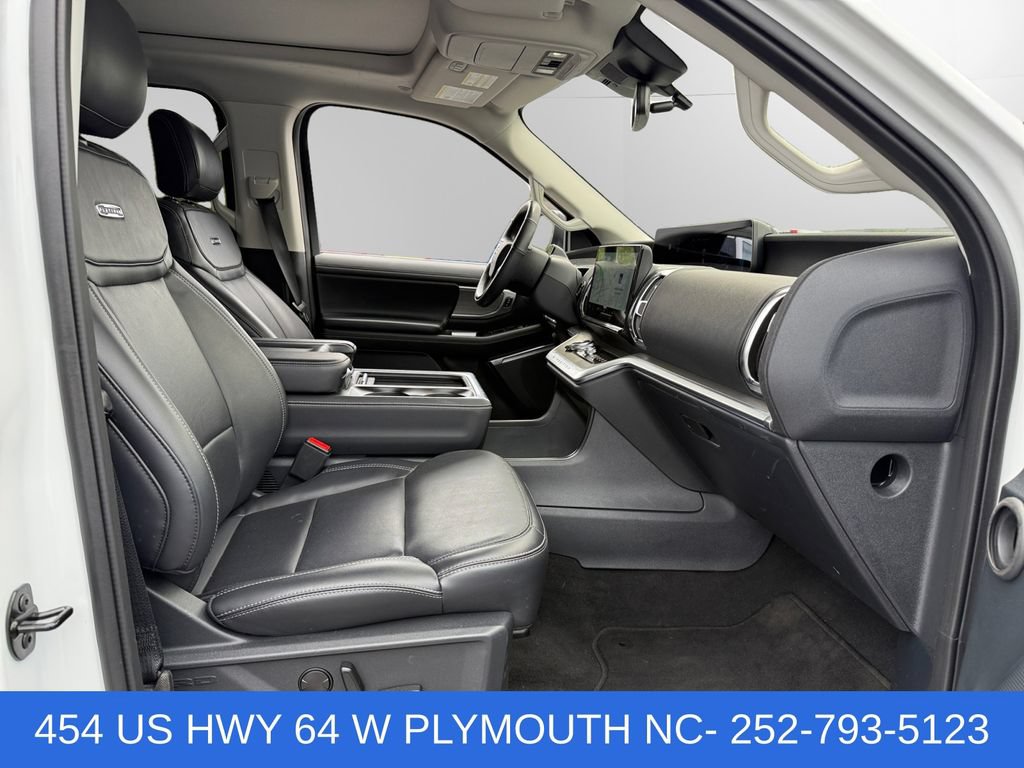 Certified 2025 Ford Expedition Platinum AWD/4WD image 15