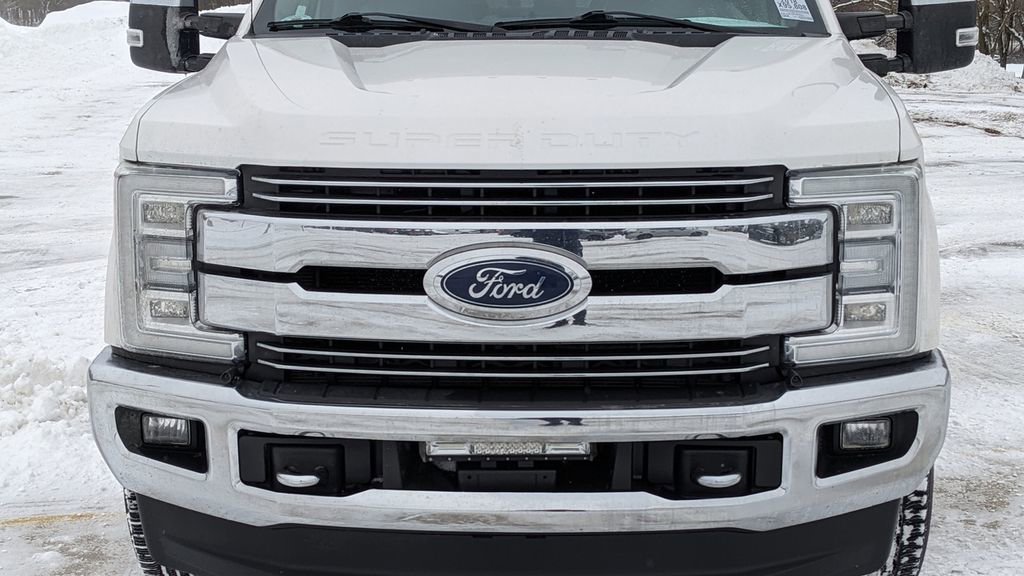 Certified 2018 Ford F250 Lariat w/ Chrome Package image 9