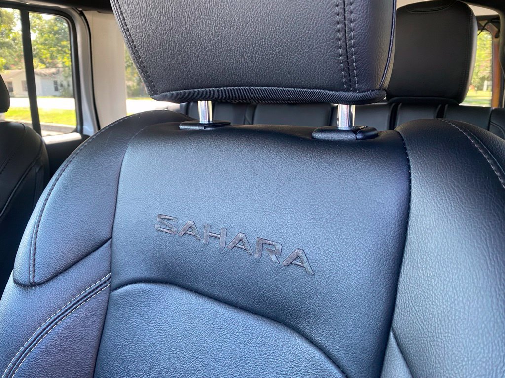 Used 2023 Jeep Wrangler Unlimited Sahara AWD/4WD image 13