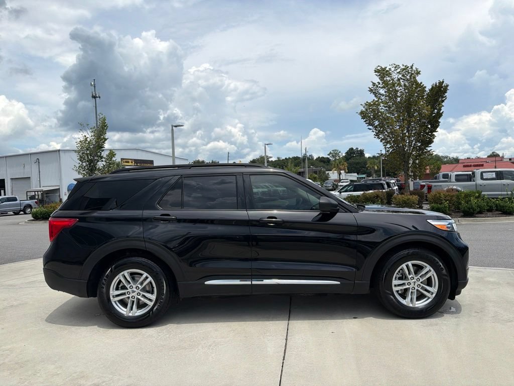 Certified 2023 Ford Explorer XLT w/ Equipment Group 202A RWD image 2