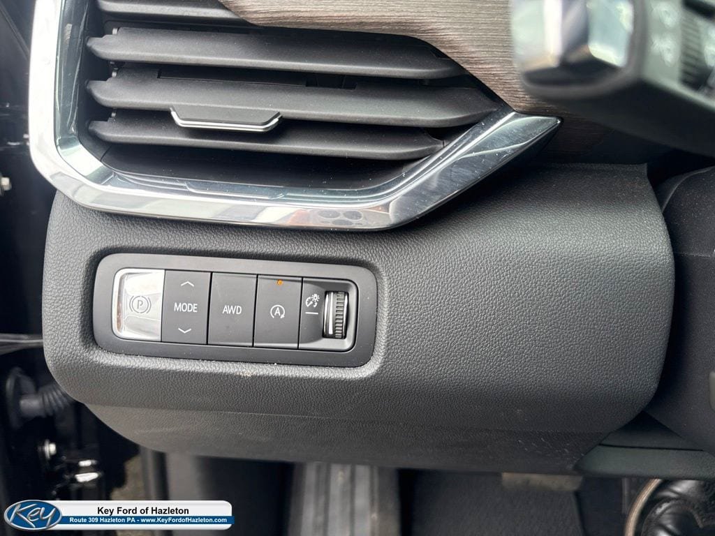Used 2024 GMC Acadia Denali w/ Super Cruise Package AWD/4WD image 18