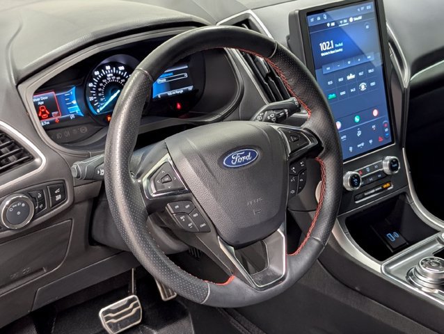 Certified 2024 Ford Edge ST-Line AWD/4WD image 9