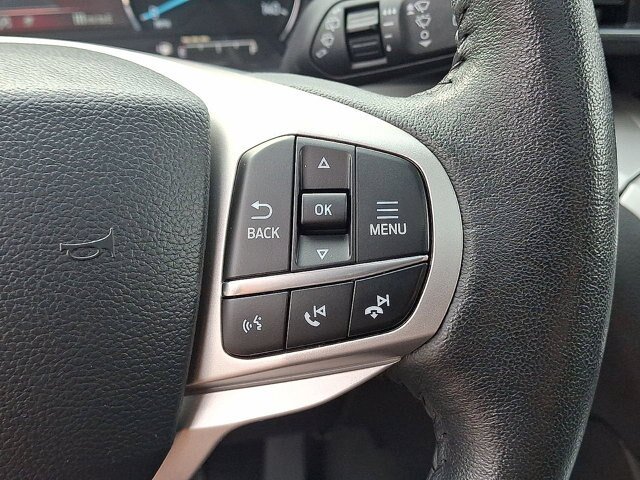 Certified 2024 Ford Explorer XLT w/ Equipment Group 202A AWD/4WD image 17