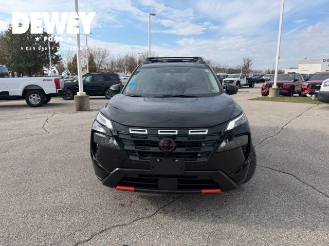 Used 2026 Nissan Rogue SV AWD/4WD image 3