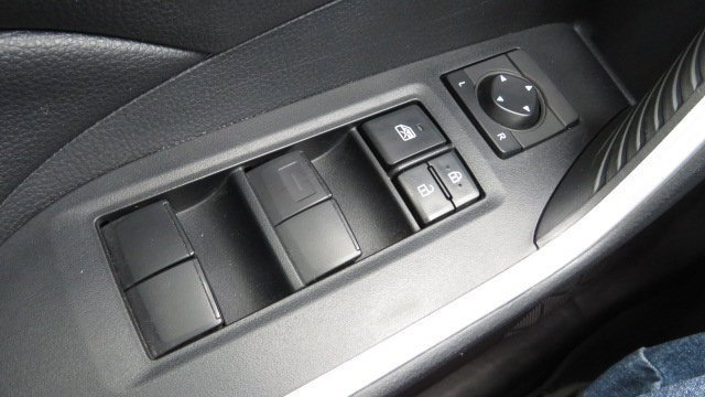 Used 2020 Toyota RAV4 LE image 23