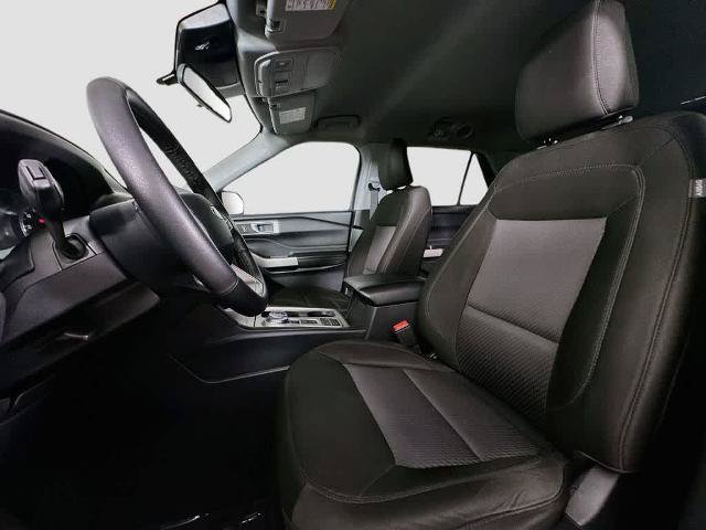 Certified 2024 Ford Explorer XLT RWD image 12