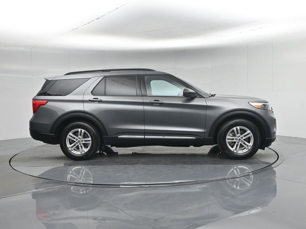 Certified 2023 Ford Explorer XLT image 30