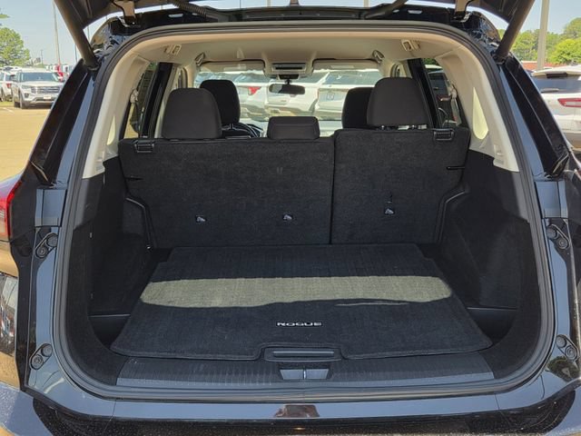 Used 2025 Nissan Rogue SV FWD image 24
