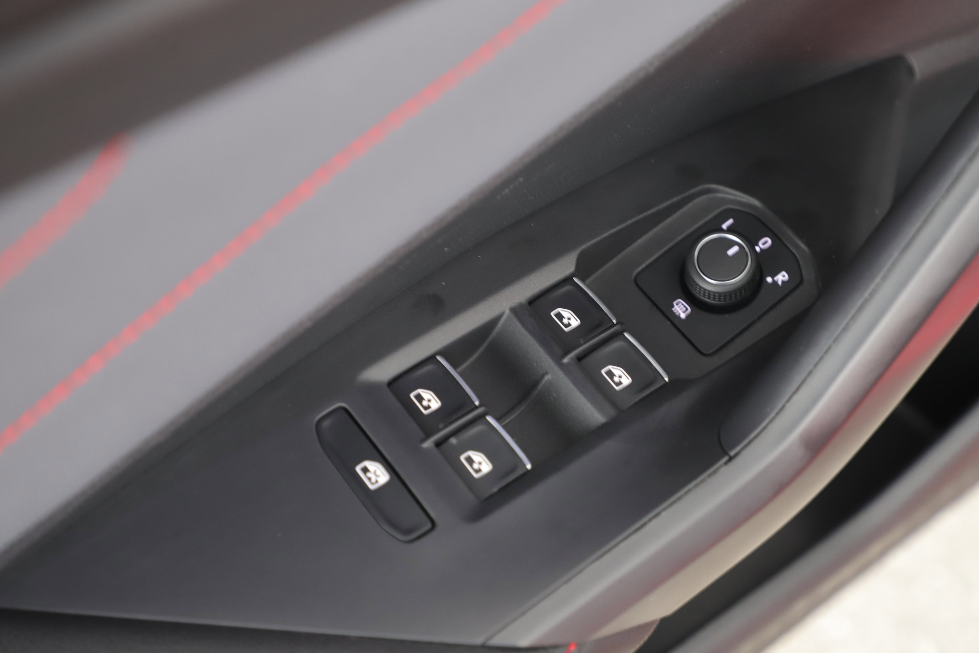 Used 2025 Volkswagen Jetta GLI Autobahn image 9