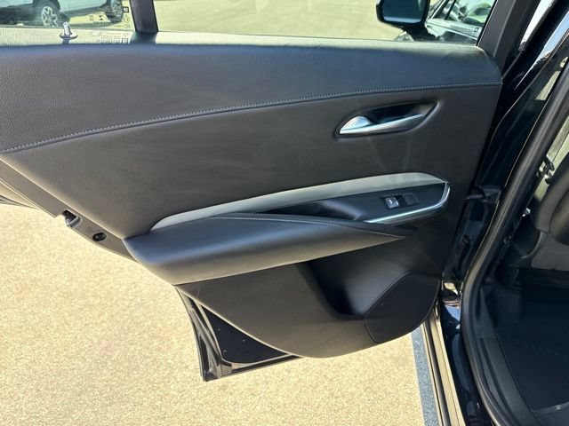 Used 2023 Cadillac XT4 Premium Luxury FWD image 10