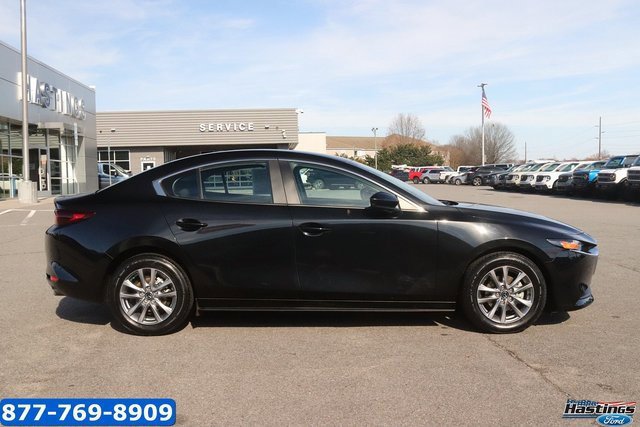 Used 2022 MAZDA MAZDA3 Sedan image 4