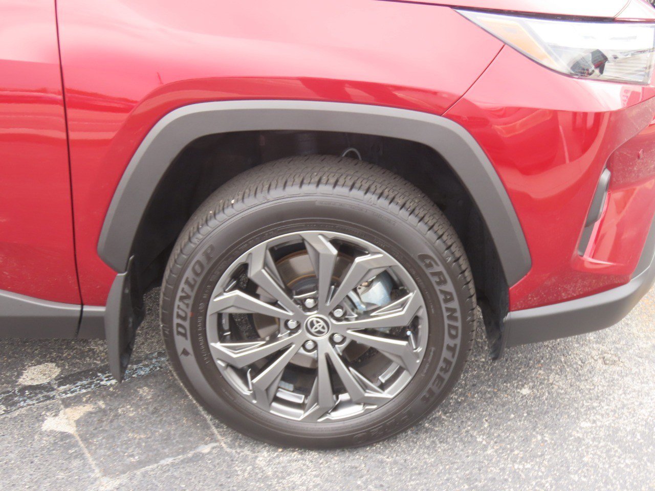 Used 2025 Toyota RAV4 Limited AWD/4WD image 9