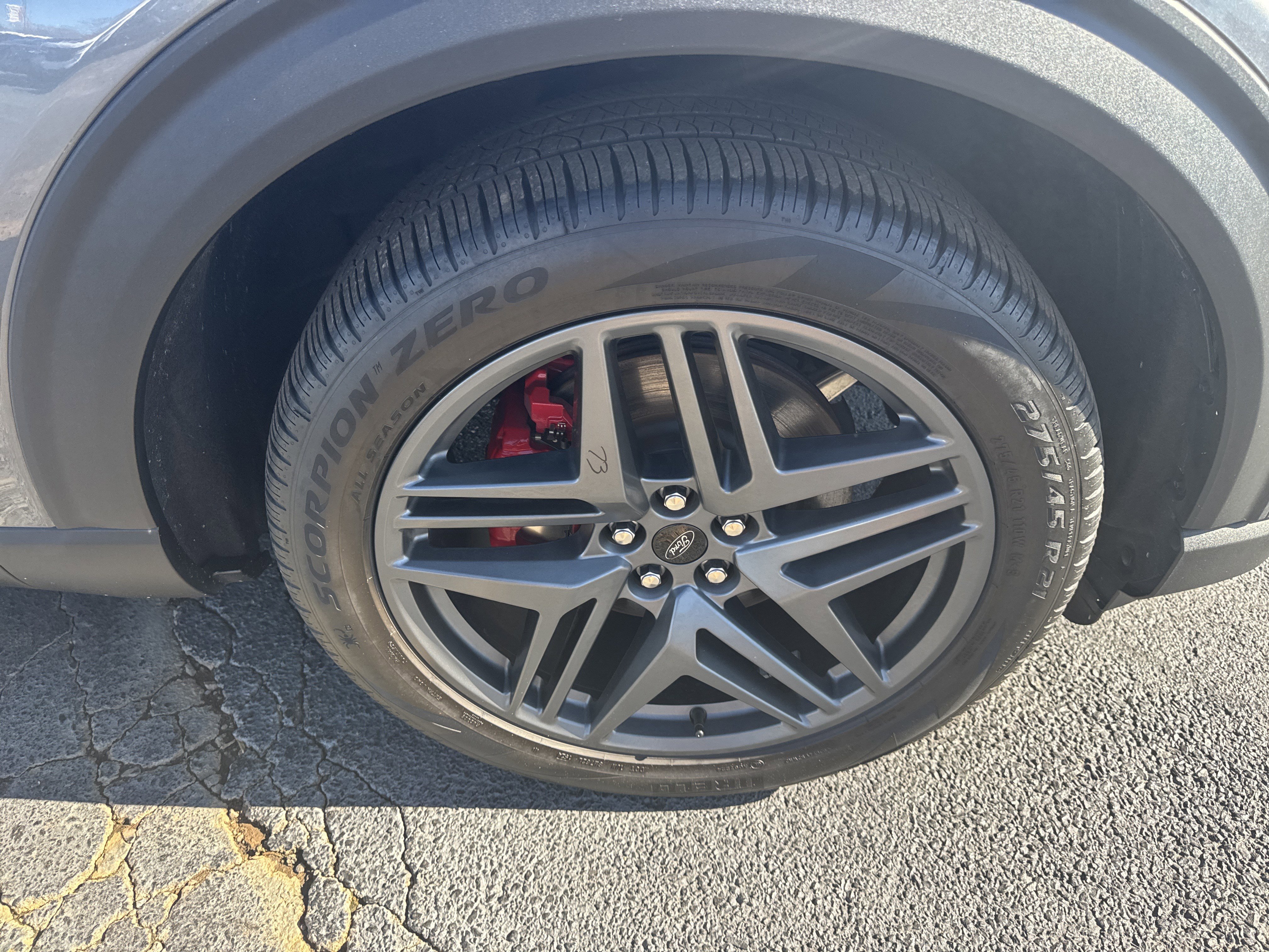 Certified 2025 Ford Explorer ST image 12