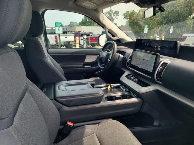 Certified 2025 Ford Expedition Active RWD image 29