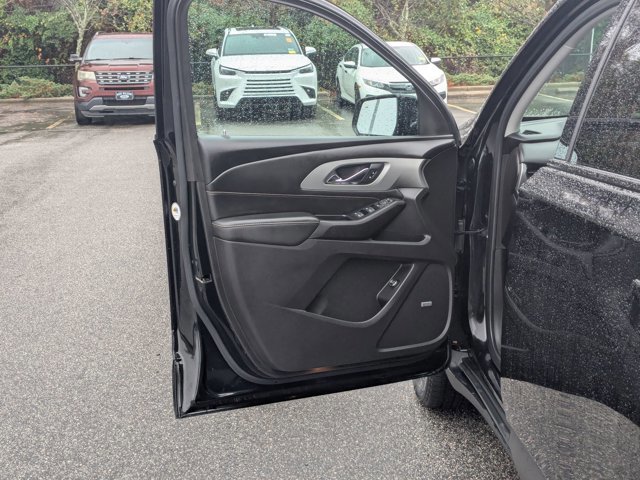 Used 2021 Chevrolet Traverse RS image 14