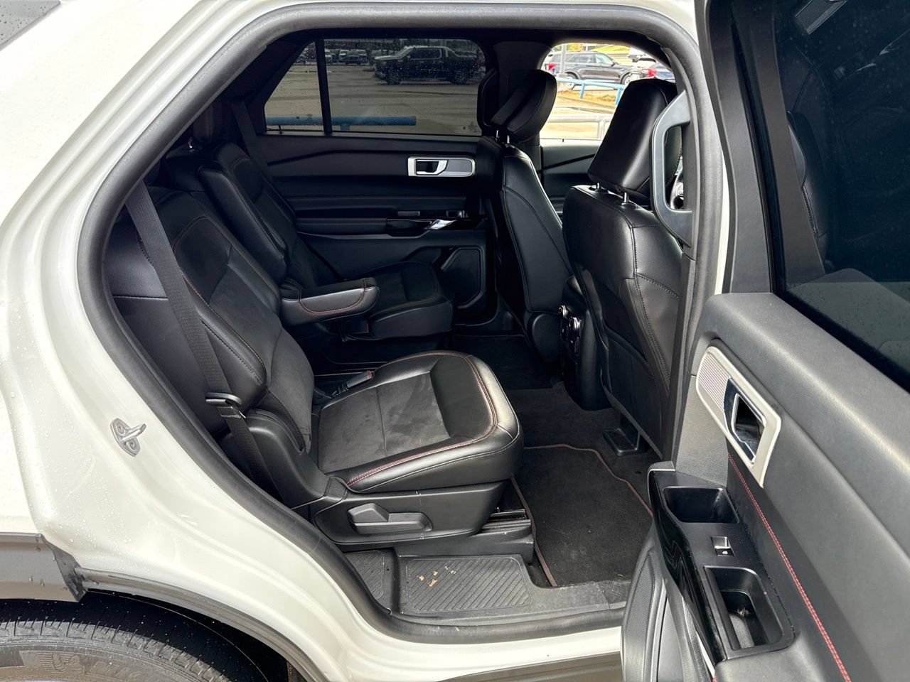 Certified 2023 Ford Explorer ST-Line w/ Class IV Trailer Tow Package RWD image 11