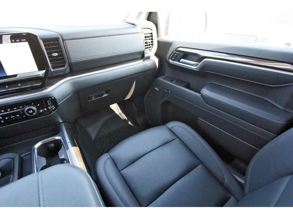 Used 2026 Chevrolet Silverado 1500 LT Trail Boss w/ Convenience Package II AWD/4WD image 13