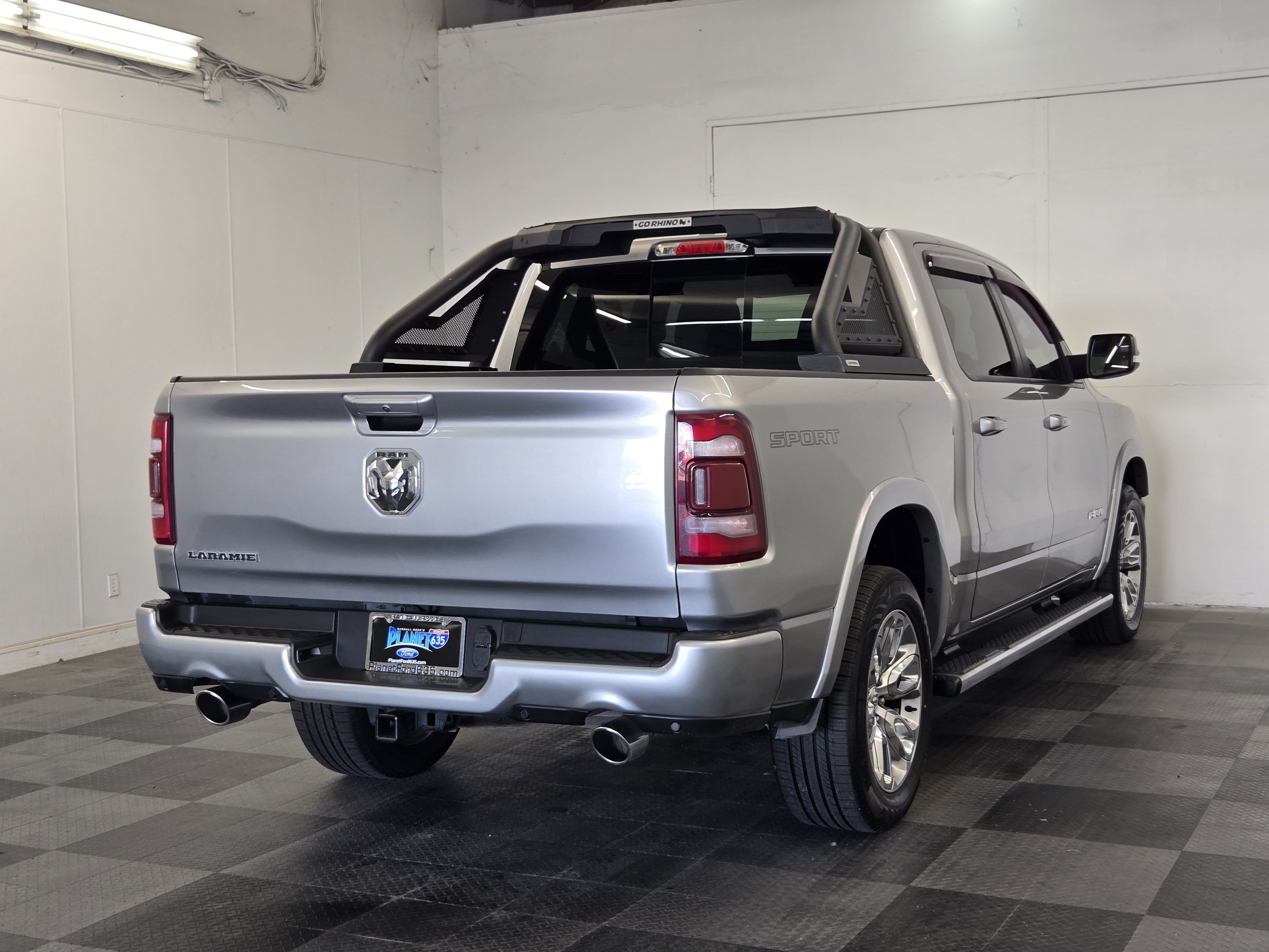 Used 2022 RAM 1500 Laramie w/ Sport Appearance Package RWD image 7