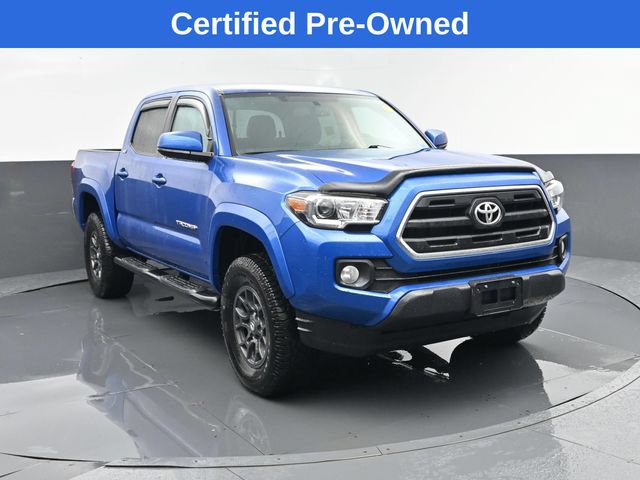 Used 2017 Toyota Tacoma SR5 w/ Exterior Package AWD/4WD image 3