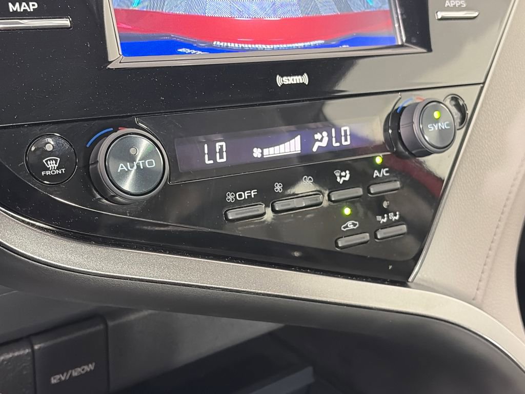 Used 2020 Toyota Camry SE w/ Carpet Mat Package FWD image 21