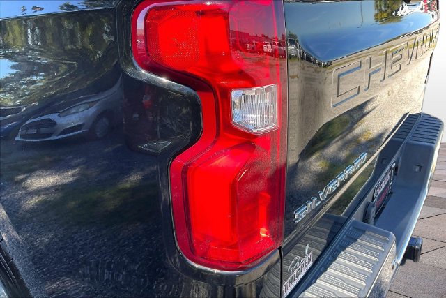 Used 2022 Chevrolet Silverado 1500 LTZ RWD image 33