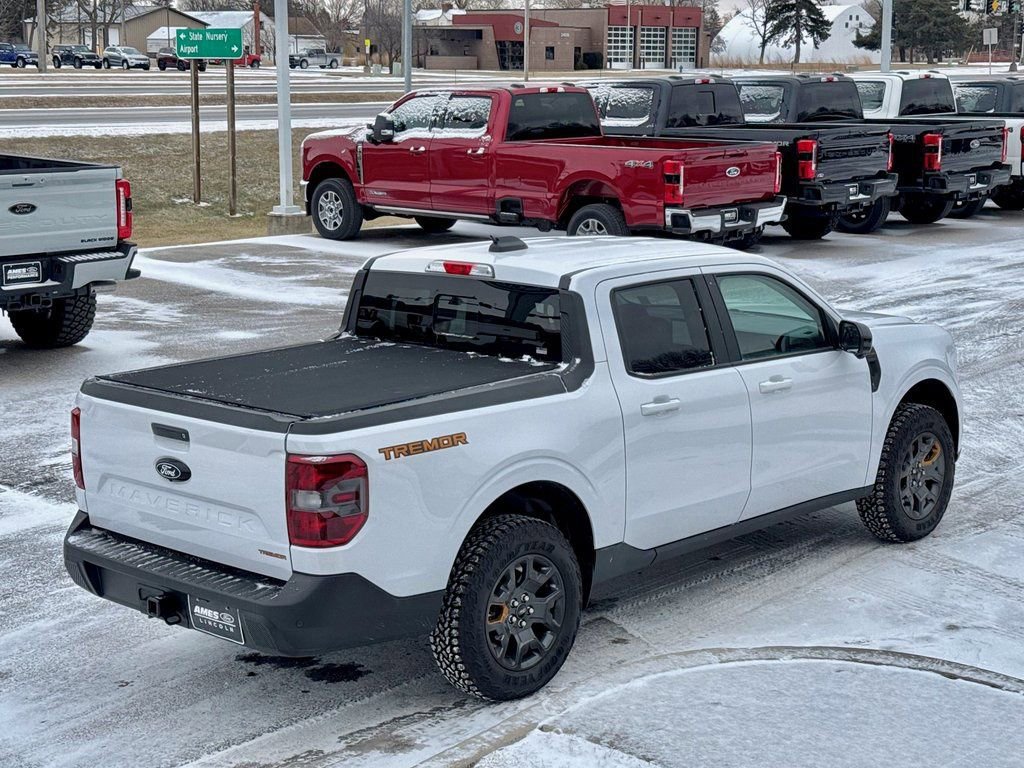 Certified 2025 Ford Maverick Tremor image 3