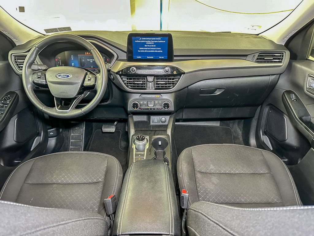 Certified 2024 Ford Escape Active AWD/4WD image 30